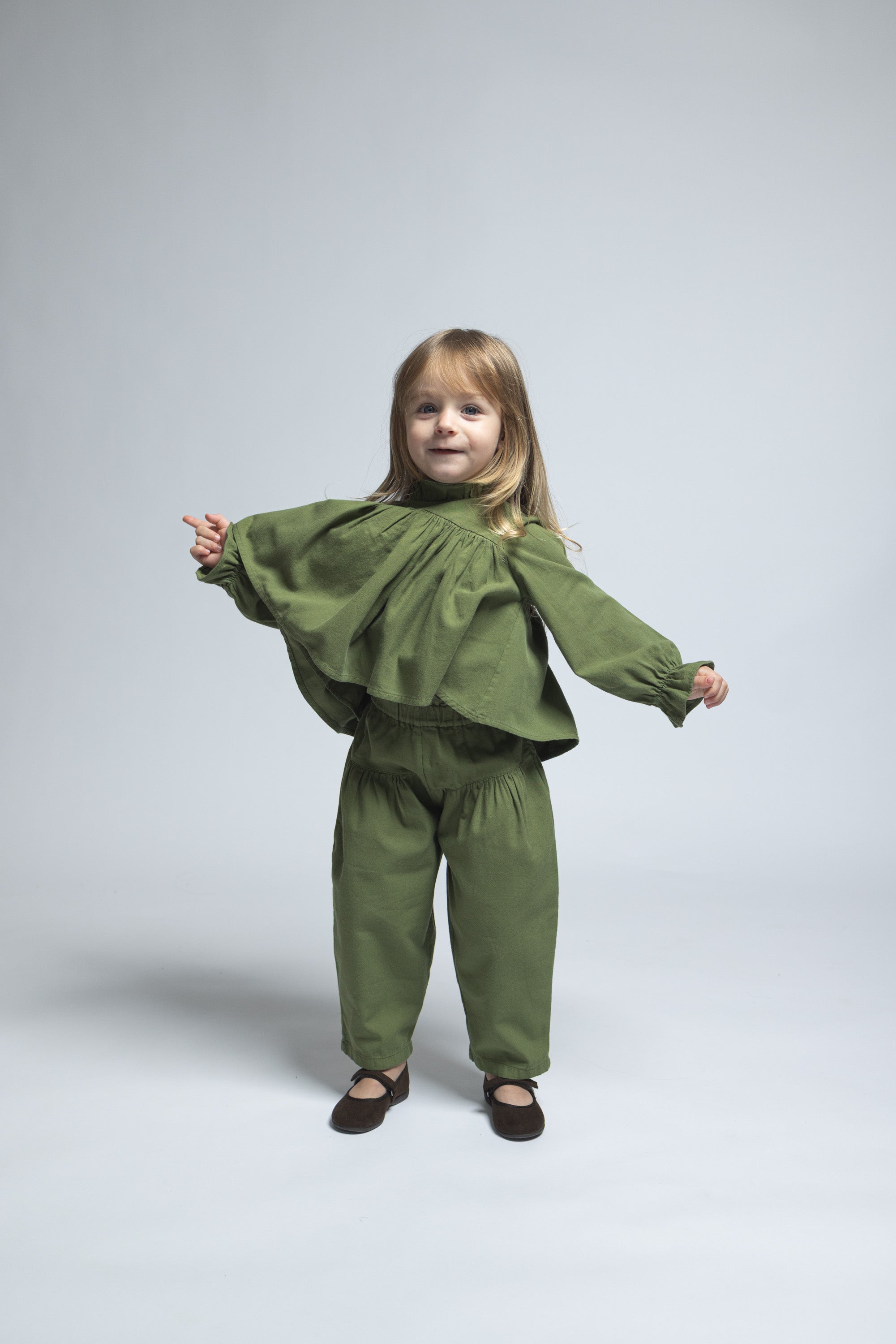 BLOUSE AND PANTS SET